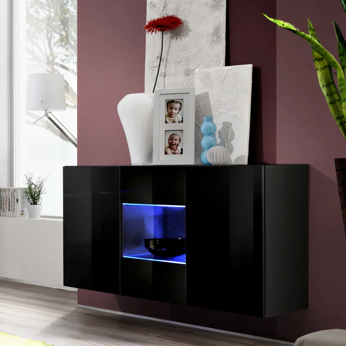 Komoda Fly 3 vrata 120x40x70 cm+LED rasveta crna