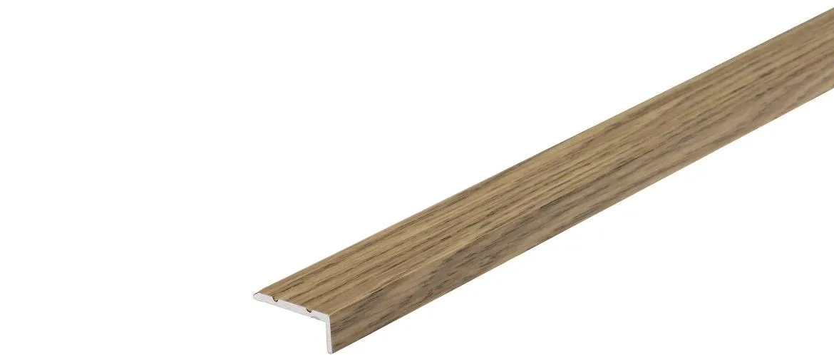 Lajsna za stepenice LSW 10x25 1,35 m hrast