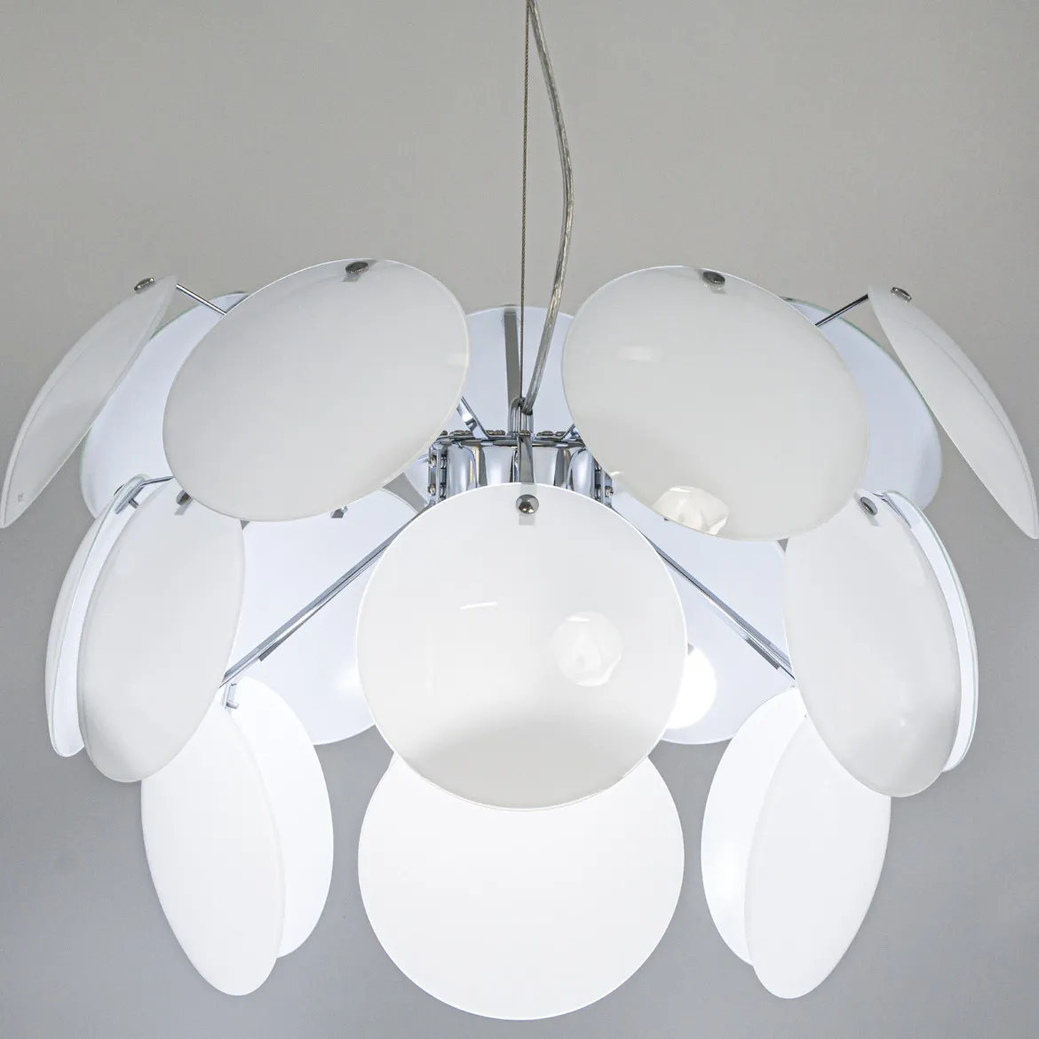 Viseca lampa Clio bela