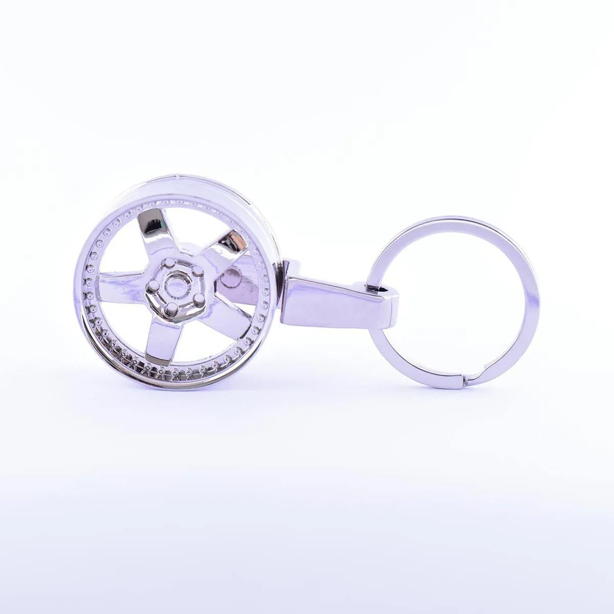 888 CAR ACCESSORIES Privezak felna srebrna
