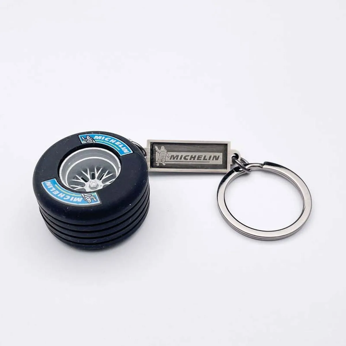 888 CAR ACCESSORIES Privezak za ključeve guma