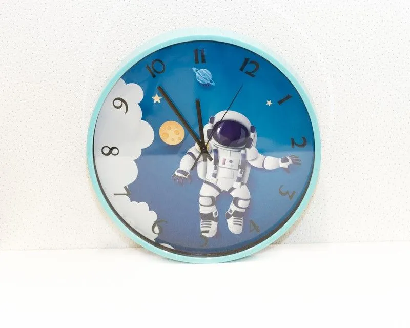 DEKOR DOM Zidni sat za decu Astronaut