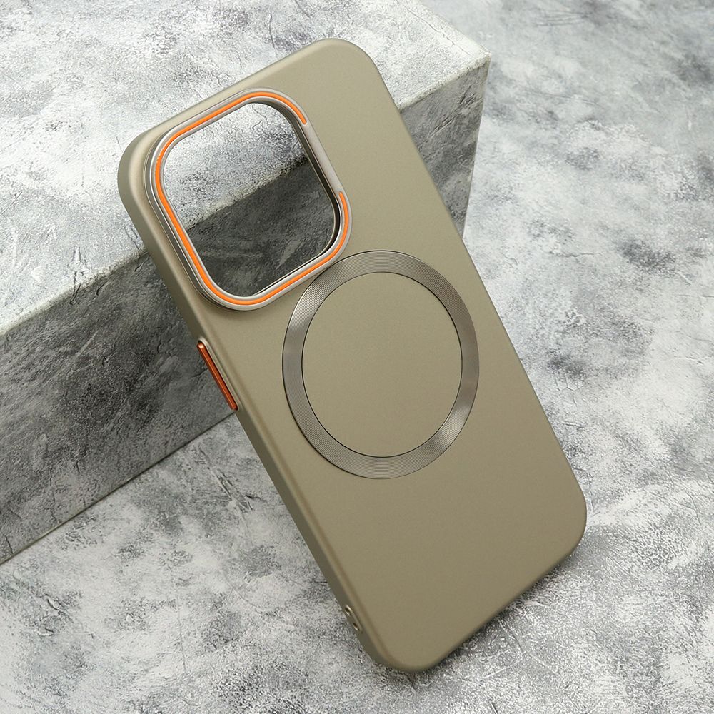 Futrola PRO CASES MagSafe za iPhone 15 Pro/ zlatna