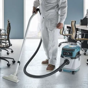 MAKITA Akumulatorski ručni usisivač 18V DVC152LZ; bez baterija i punjača