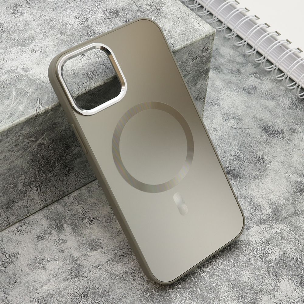 Maska COLOR METAL MagSafe za iPhone 12/12 Pro/ srebrna