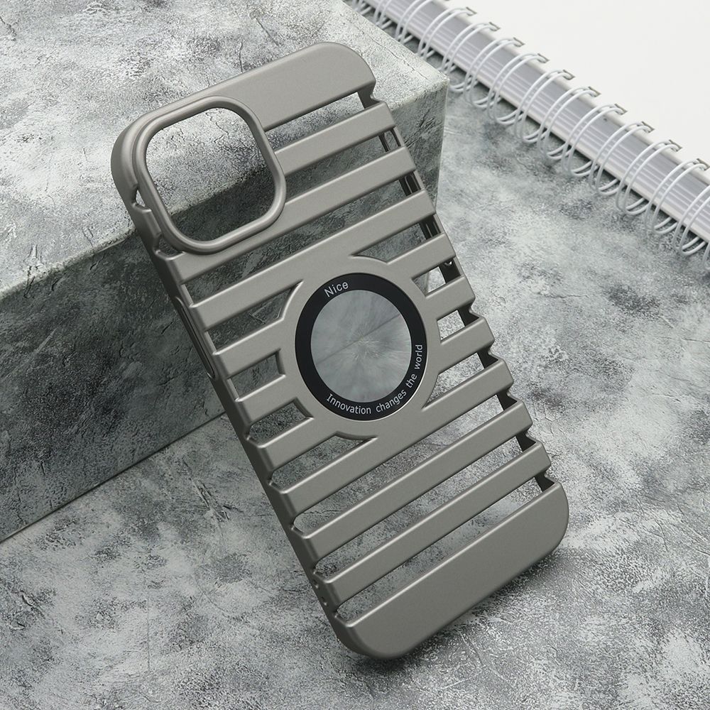 Maska LINES LOGO CUT za iPhone 13/ siva