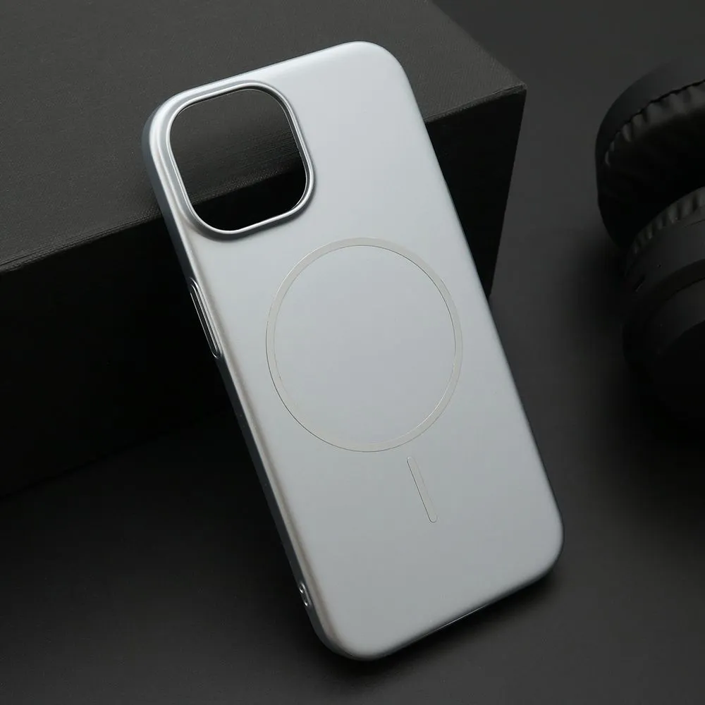 Maska PURE MATTE MagSafe za iPhone 15/ srebrna
