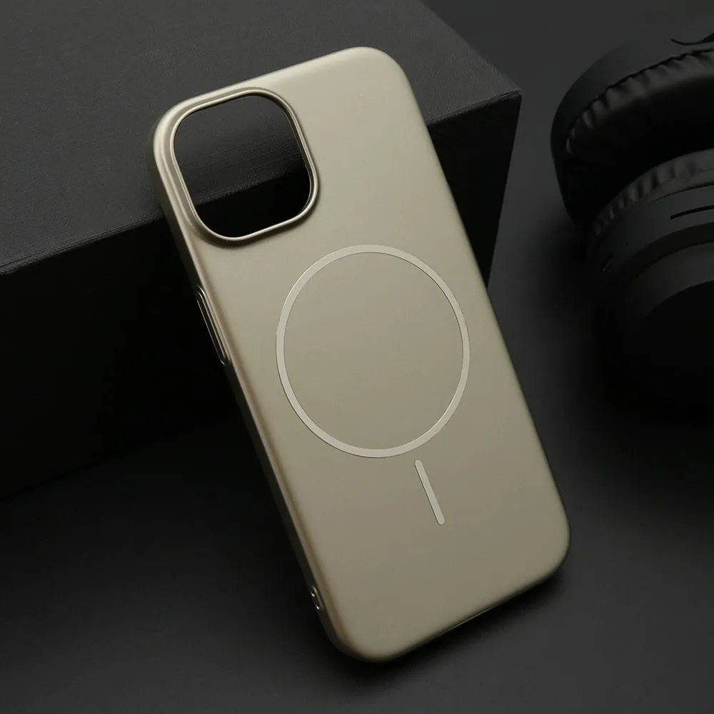 Maska PURE MATTE MagSafe za iPhone 15/ zlatna