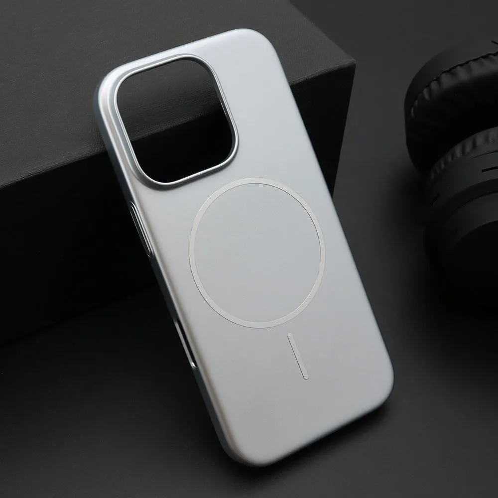 Maska PURE MATTE MagSafe za iPhone 16 Pro/ srebrna