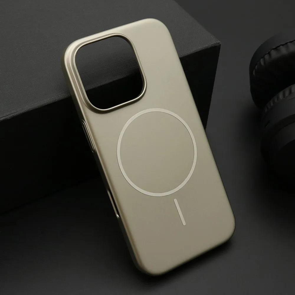 Maska PURE MATTE MagSafe za iPhone 16 Pro/ zlatna