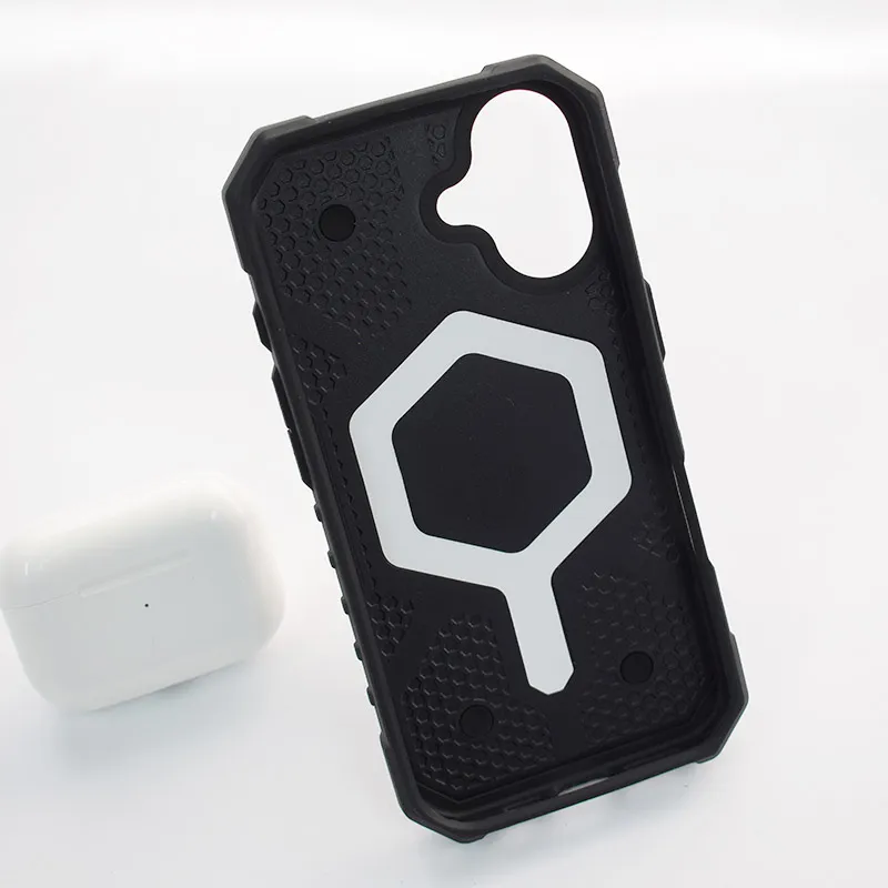 Maska UAG Pathfinder Mag Case iPhone 16 crna