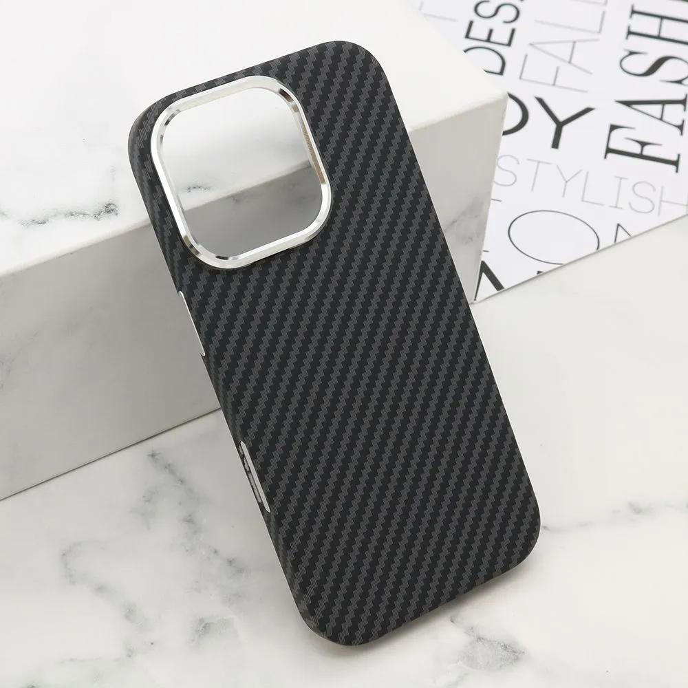 Maska UrbanMesh za iPhone 16 Pro