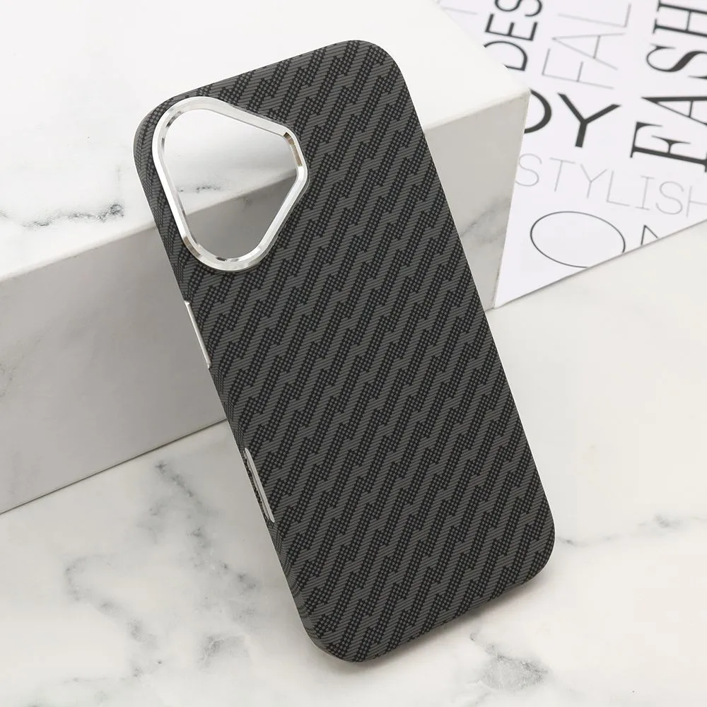 Maska UrbanMesh za iPhone 16