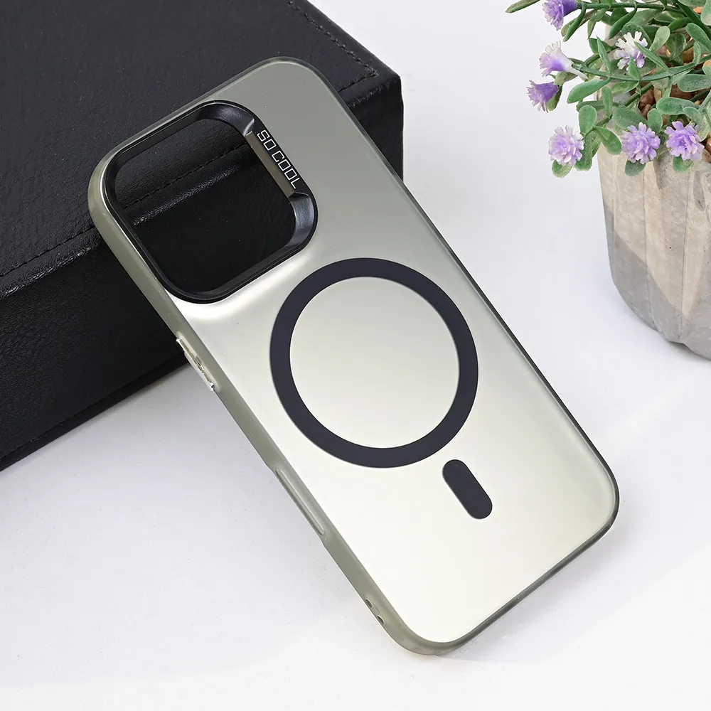Maska za iPhone 16 Pro 6.3 Magsafe Clear crna