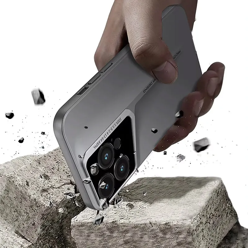 Maska za iPhone 16 Pro krem Blade