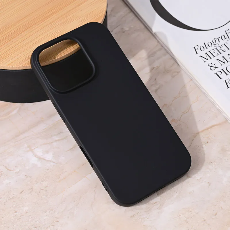 Maska za iPhone 16 Pro mat Giulietta crna