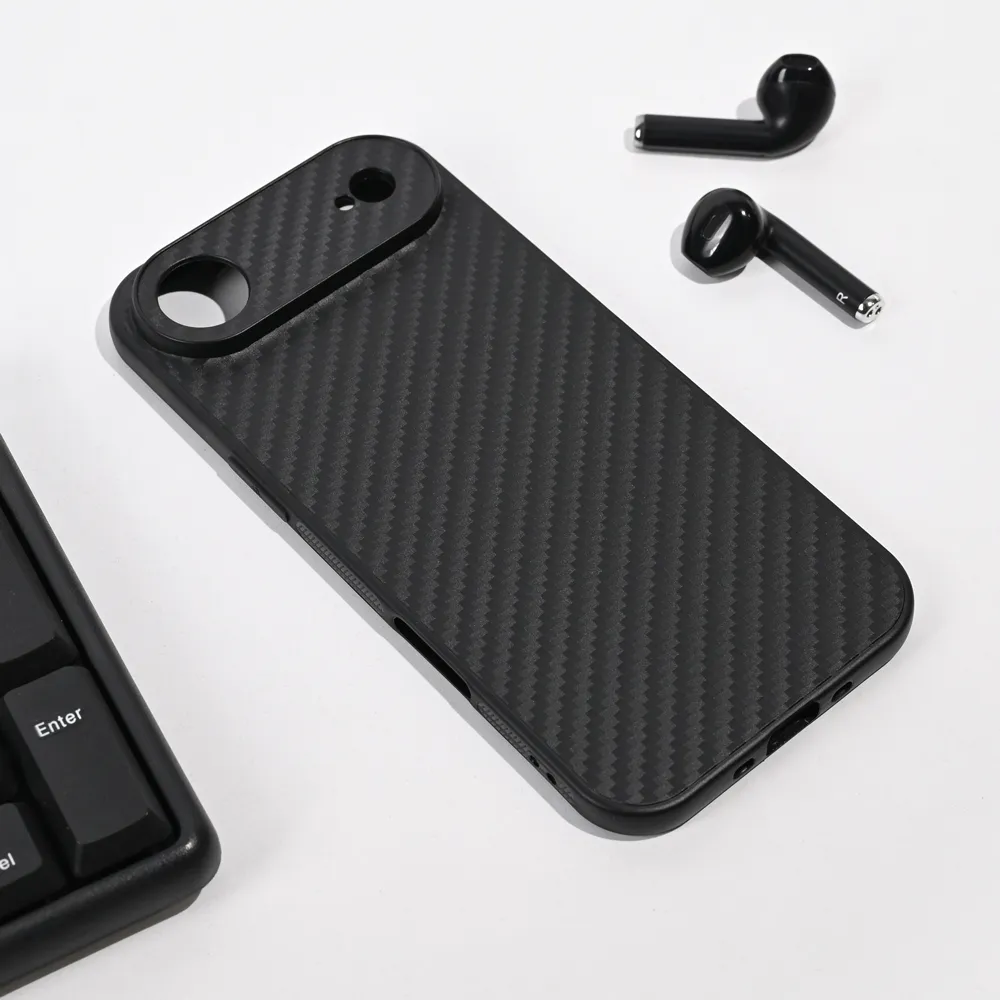 Maska za iPhone 17 Air 6.6 crna Carbon fiber