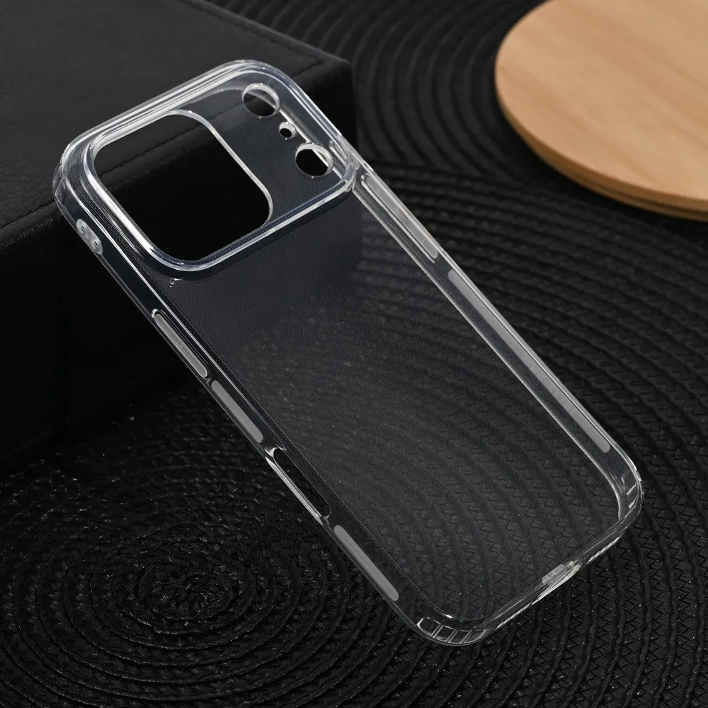 Maska za iPhone 17 Pro 6.3 transparent silikonska Ultra Thin with pluggy