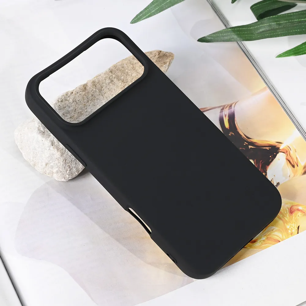 Maska za iPhone 17 Pro Max 6.9 crna Teracell Soft Velvet