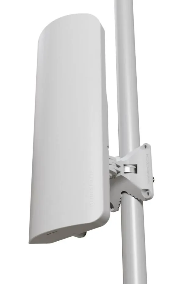 MIKROTIK L22UGS-5HaxD2HaxD-15S maNT ax 15s RouterOS L4 EU
