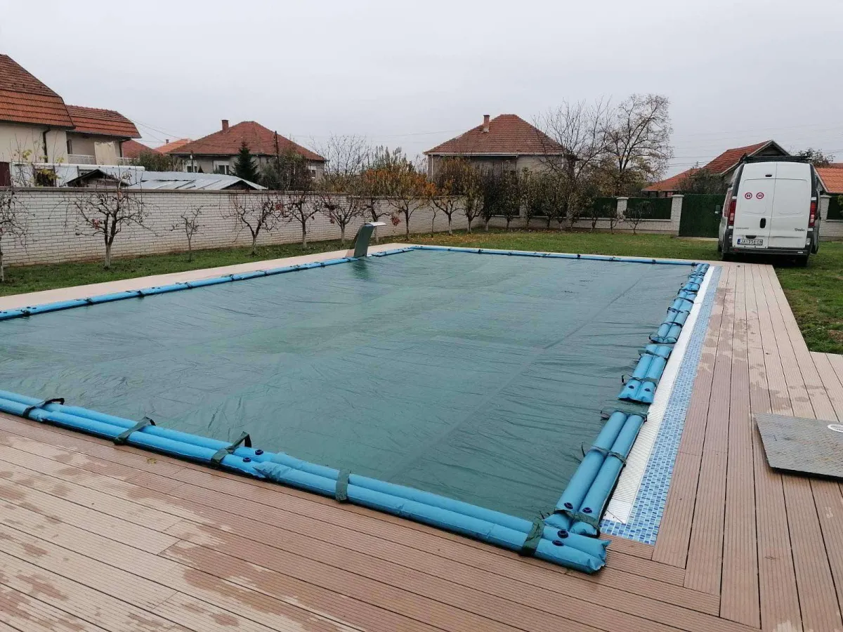 Nero Zimski prekrivač sa vodenim tegovima za bazen 7x3.5