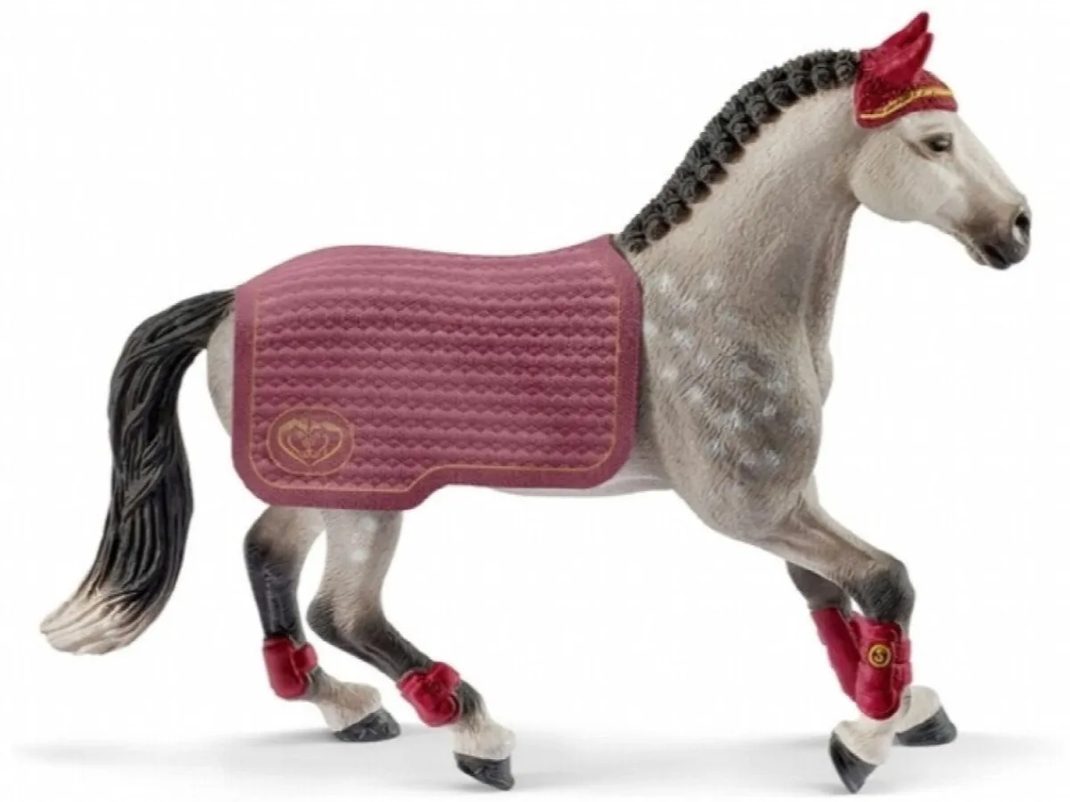 SCHLEICH Trakehner kobila sa opremom za turnir