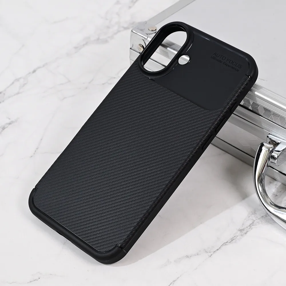 Torbica Defender Carbon za iPhone 16 Plus 6.7 crna