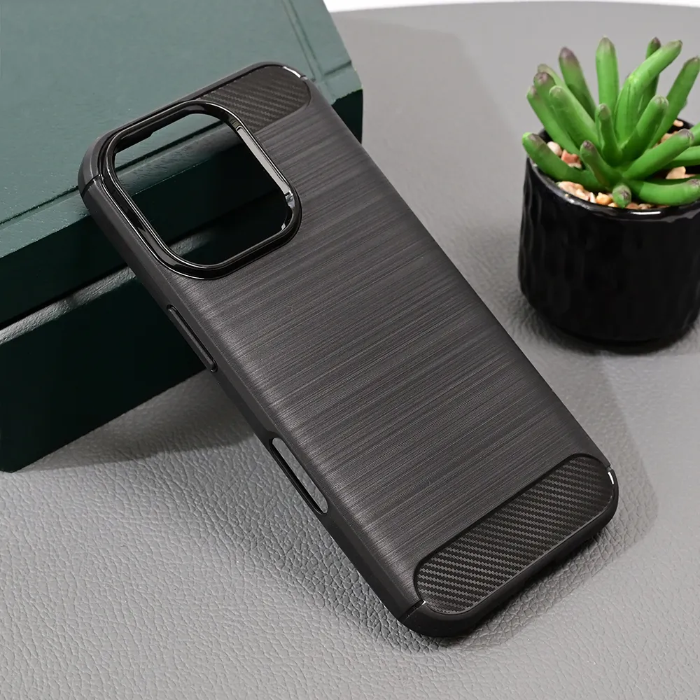 Torbica Defender Safeguard za iPhone 16 Pro 6.3 crna