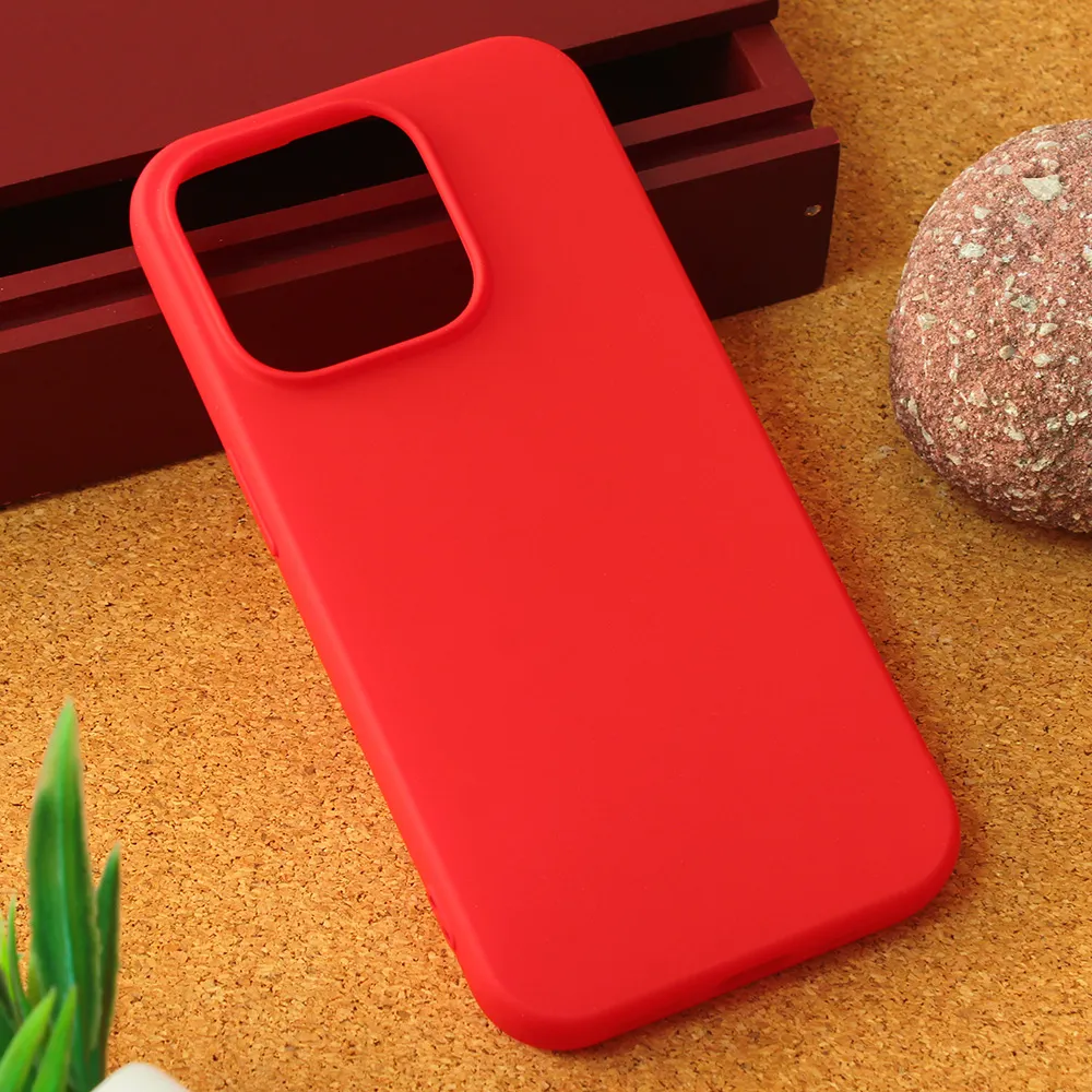Torbica Teracell Giulietta za iPhone 15 Pro 6.1 mat crvena