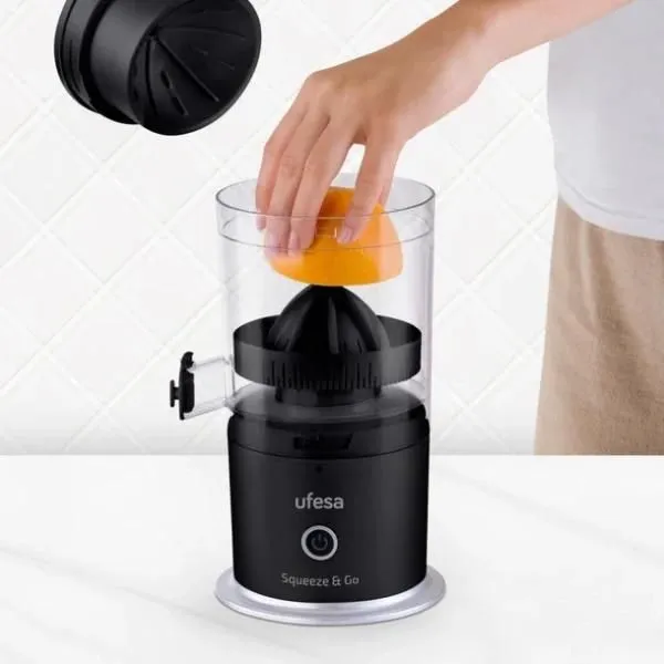 UFESA Cediljka za citruse Squeeze&Go/ crna
