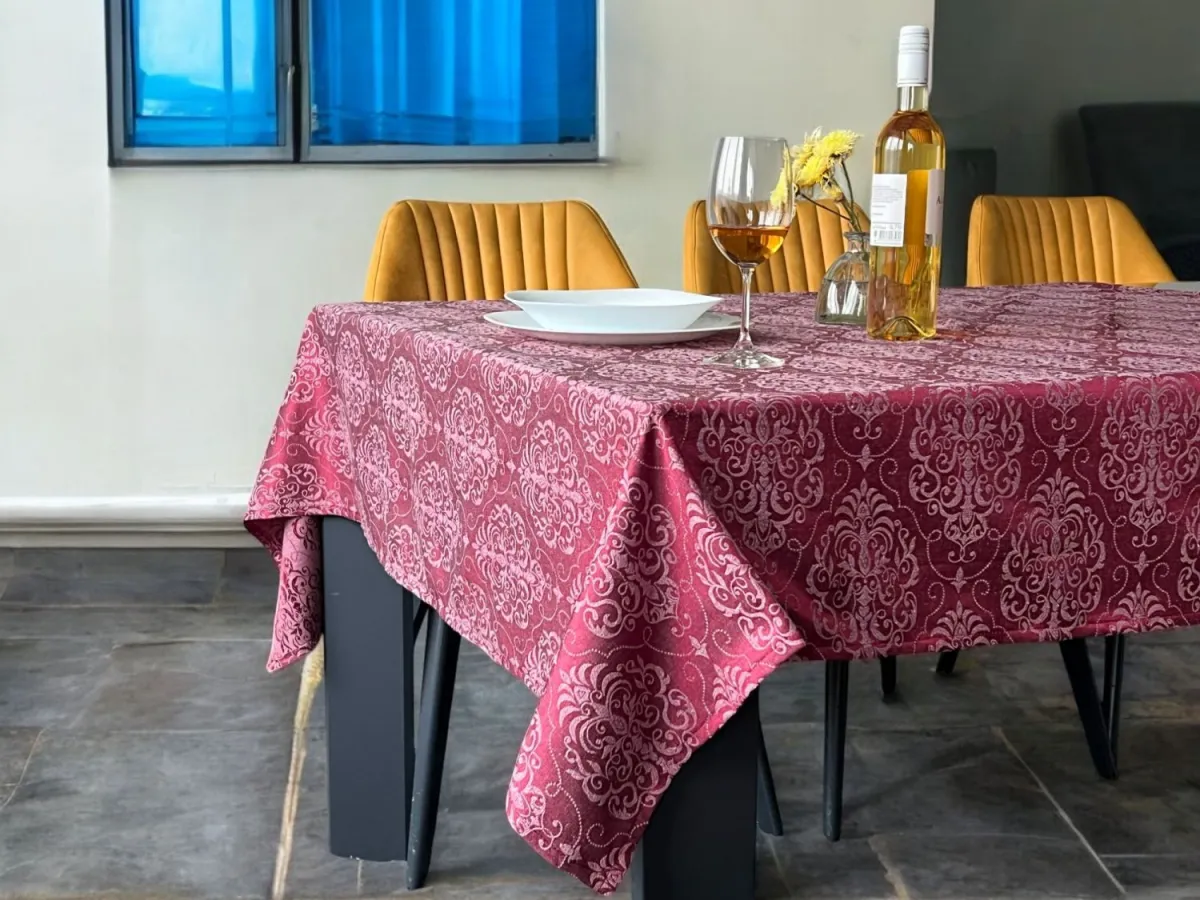 VIKTORIJA Stolnjak Kitchen Nova150x160cm Bordo boja A16