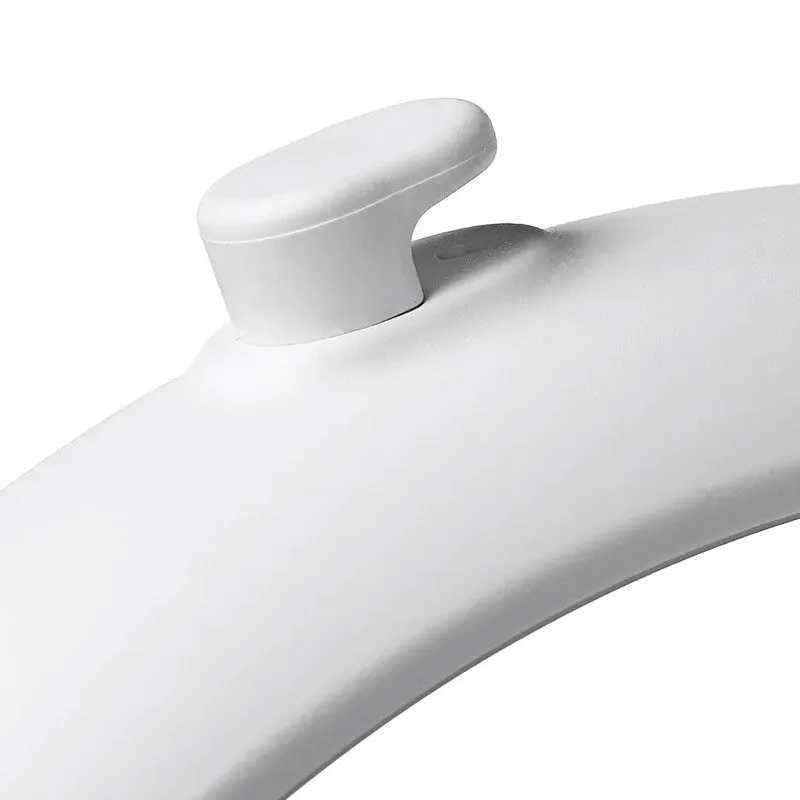 Zadnji blatobran M2V1 za trotinet Xiaomi M365/ 1S/ M365 Pro sa kukom za kacenje beli