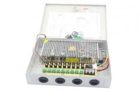 Gigatech napajanje DC 12V 10A panel 9xOUT ( 017-0079 )