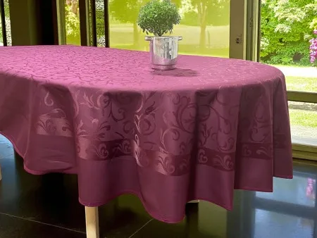 Stolnjak Ovalnog oblika 160x220cm Bordo cube ( VLK0001360-bordocube )