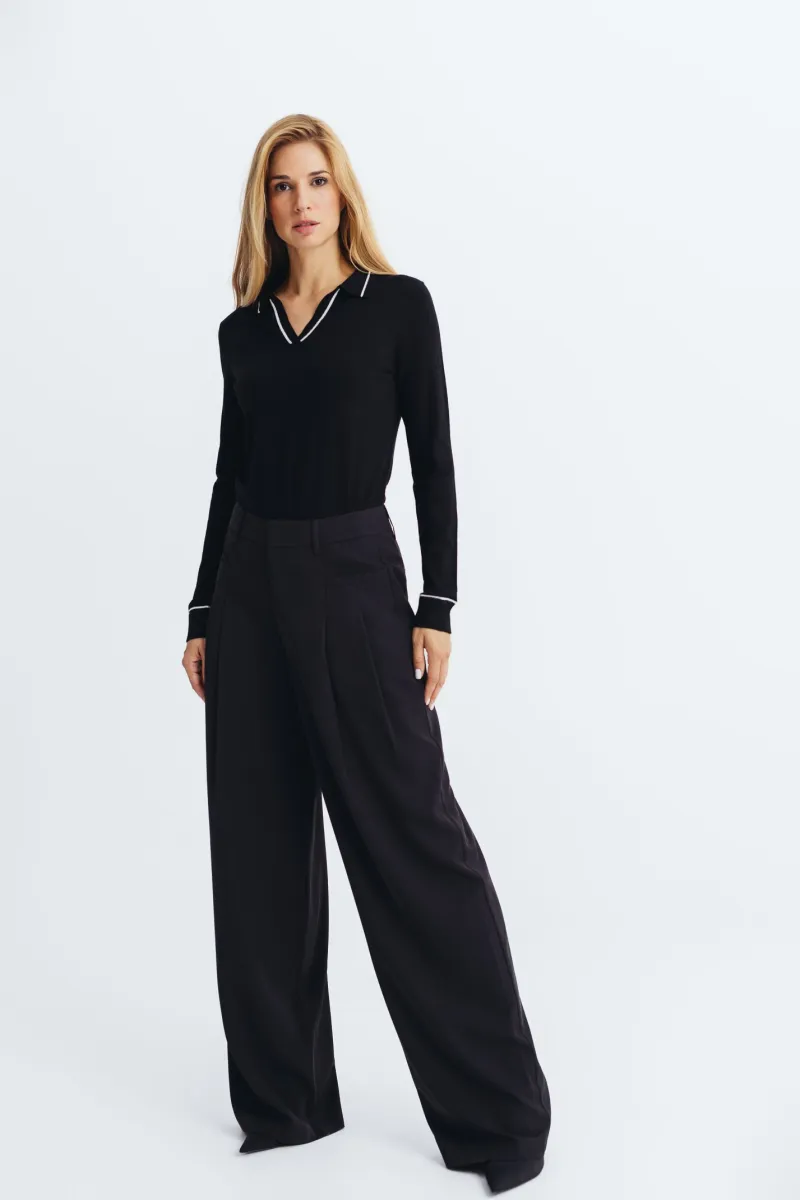 Crne široke elegantne pantalone visokog struka