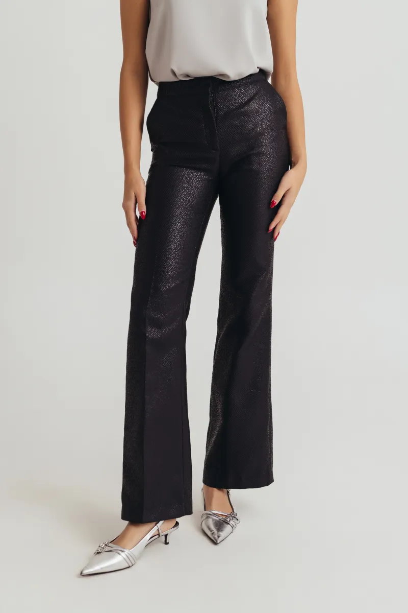 Crne sjajne pantalone