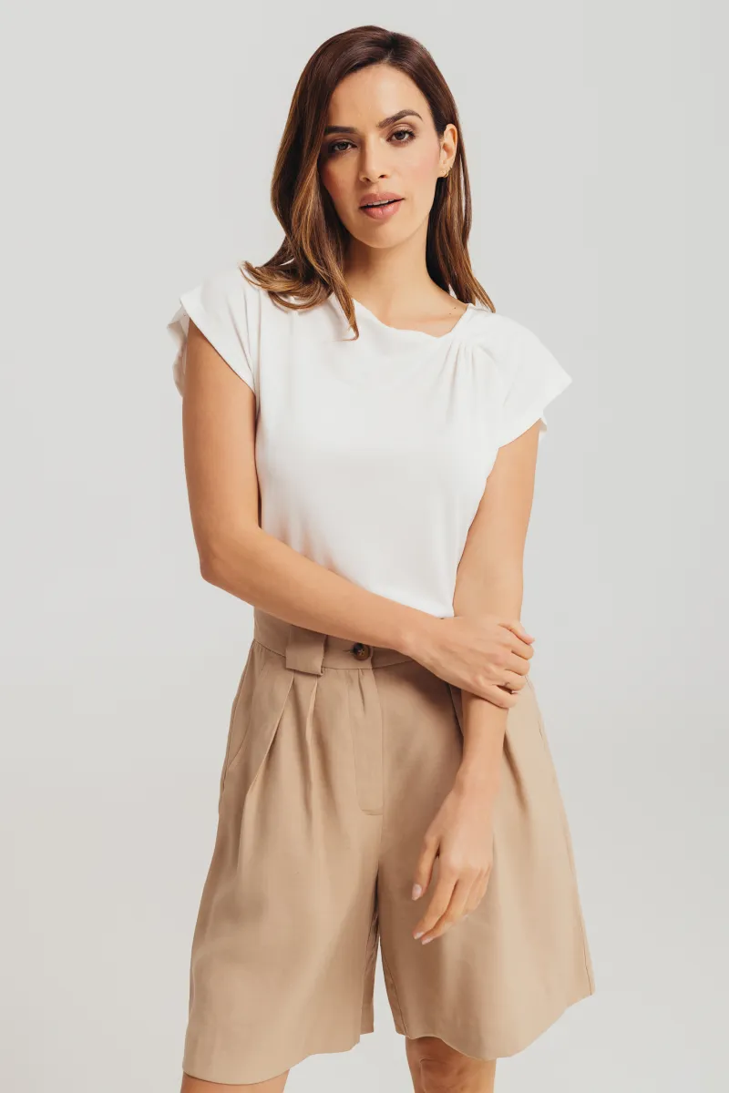 Ženska majica sa asimetričnim izrezom