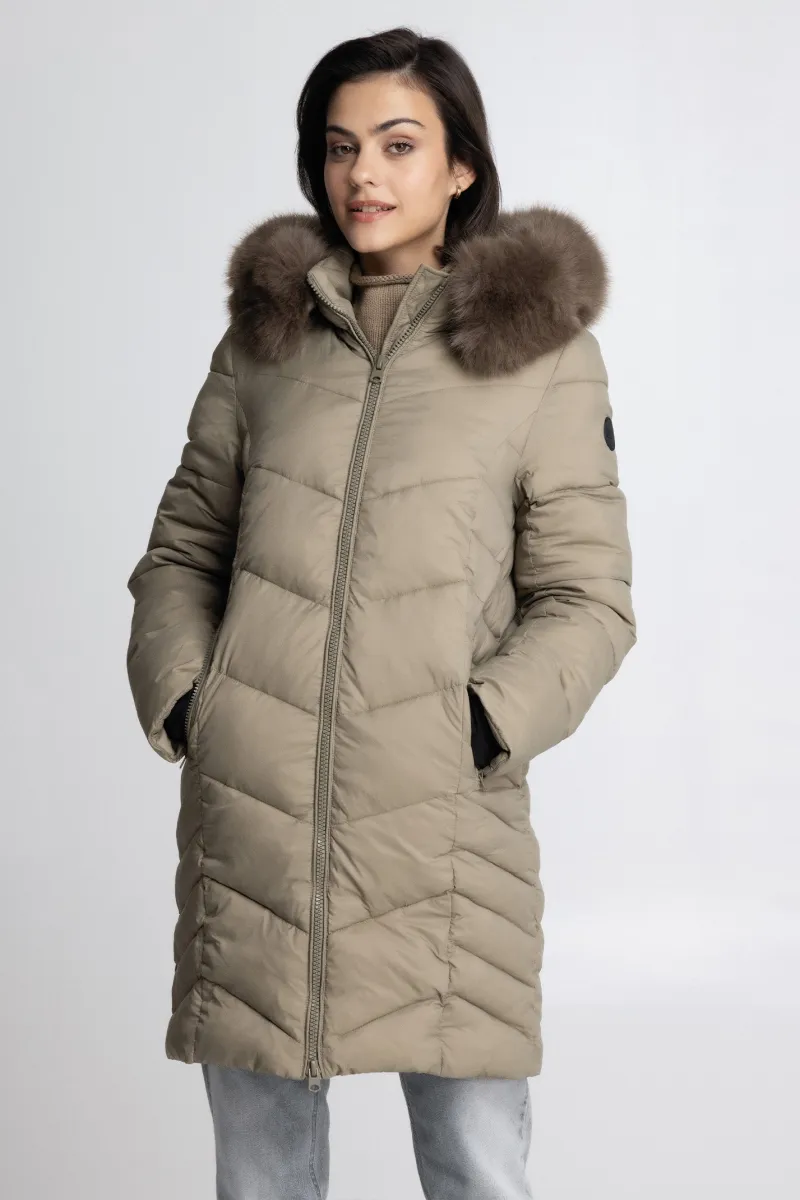 Ženska maslinasto zelena duga jakna sa krznom