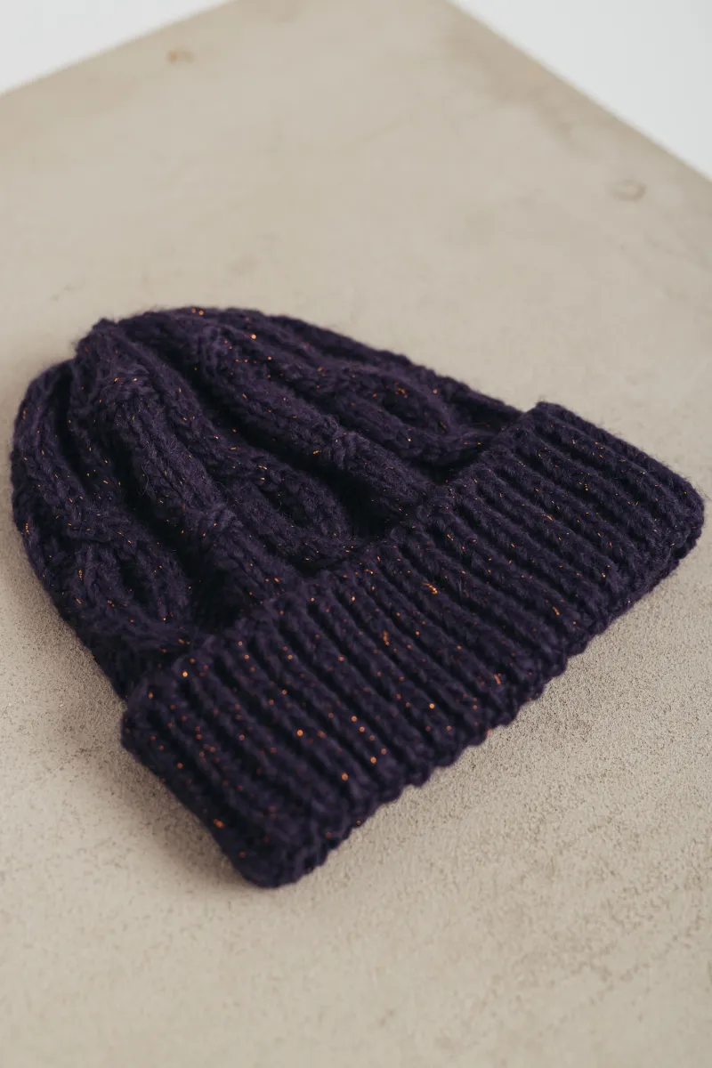 Ženska teget kapa sa šljokicama