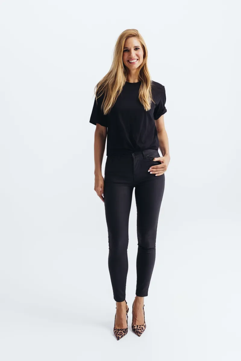 Ženske skinny farmerke sa visokim strukom u crnoj boji -model 209