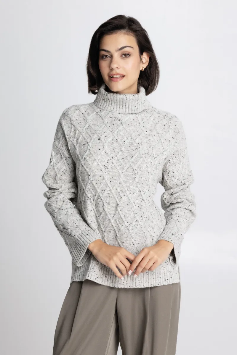Ženski pleteni džemper sa rol kragnom u sivoj boji