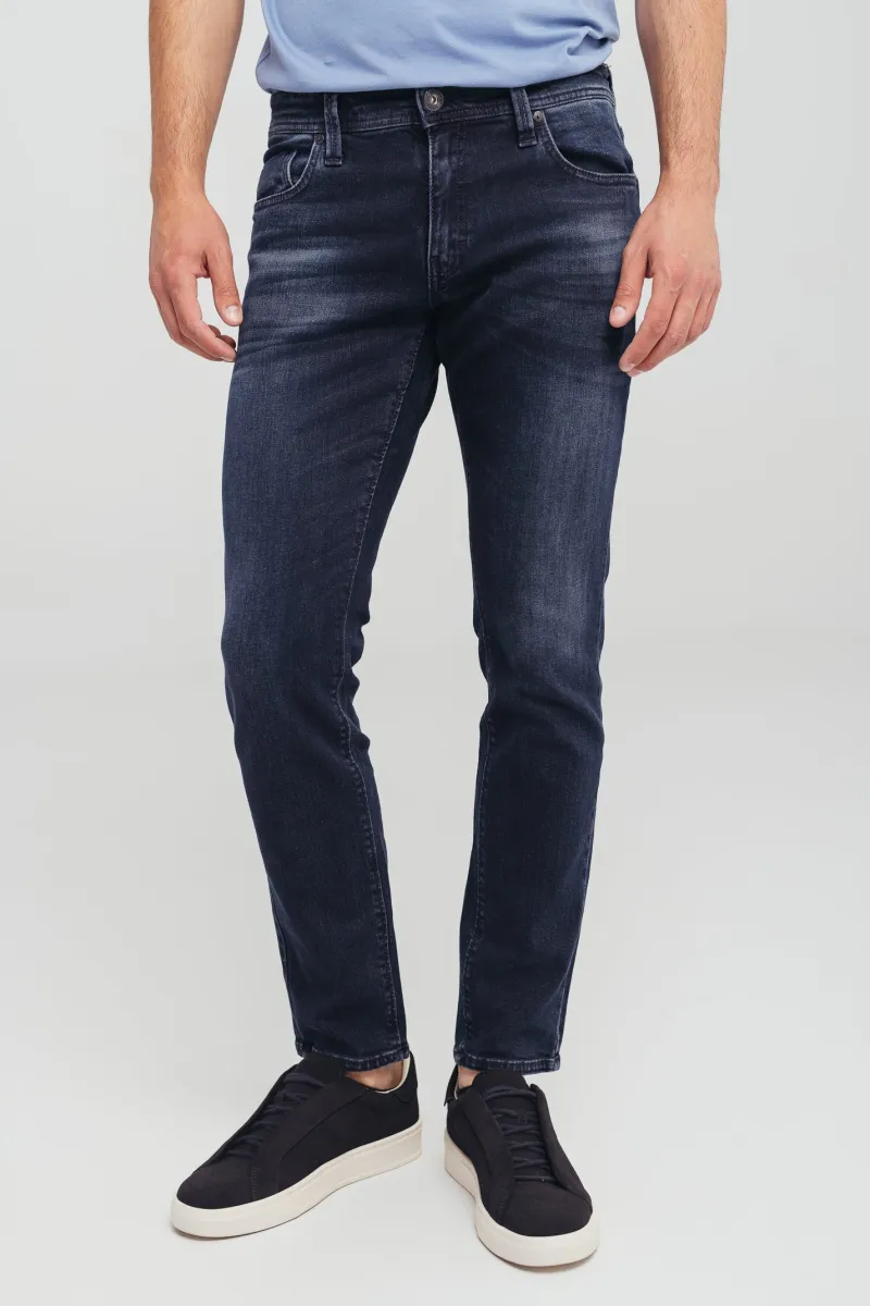 Farmerice sa suženim nogavicama i niskim strukom u tamno plavom denimu -model 106