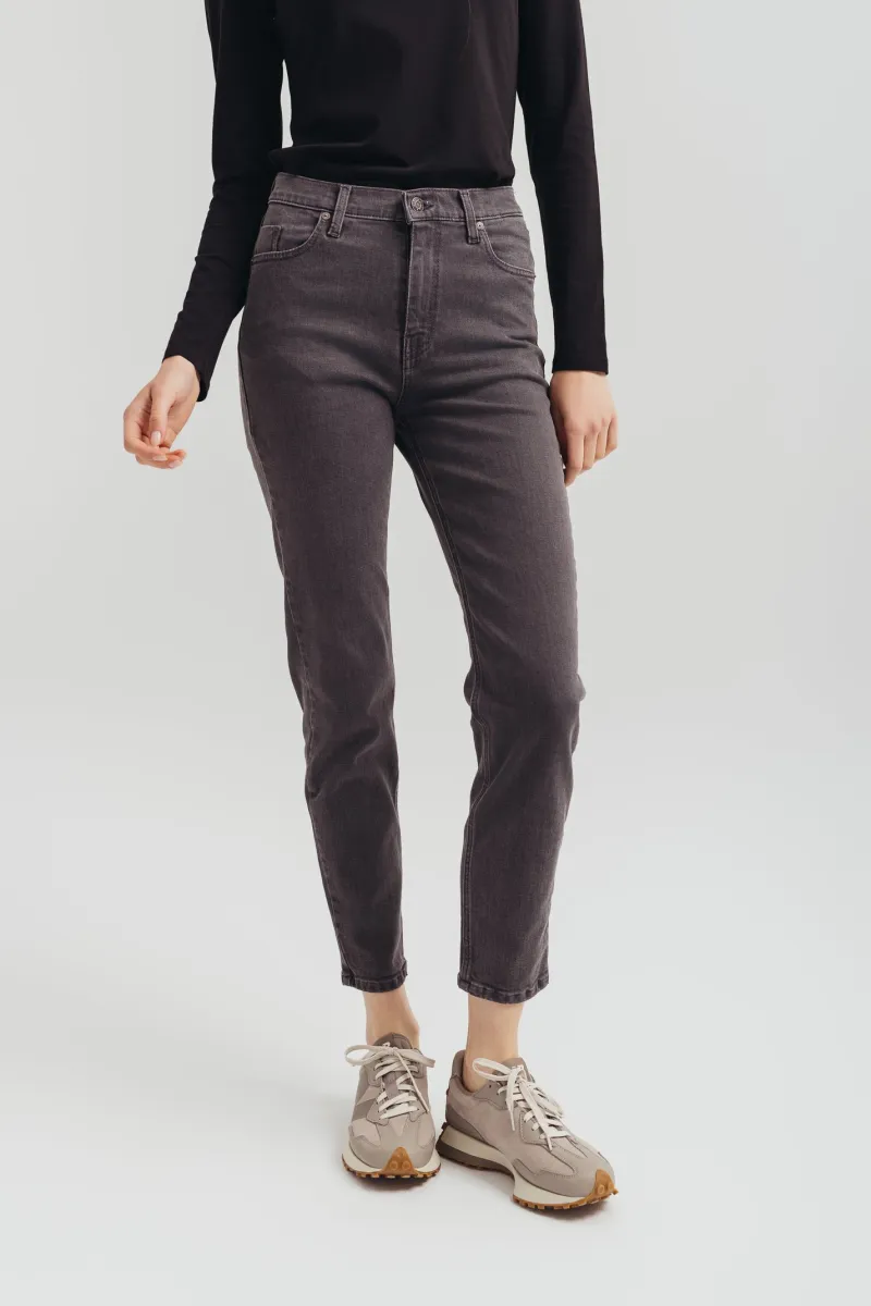 Mom fit farmerke visokog struka i suženih nogavica - model 213