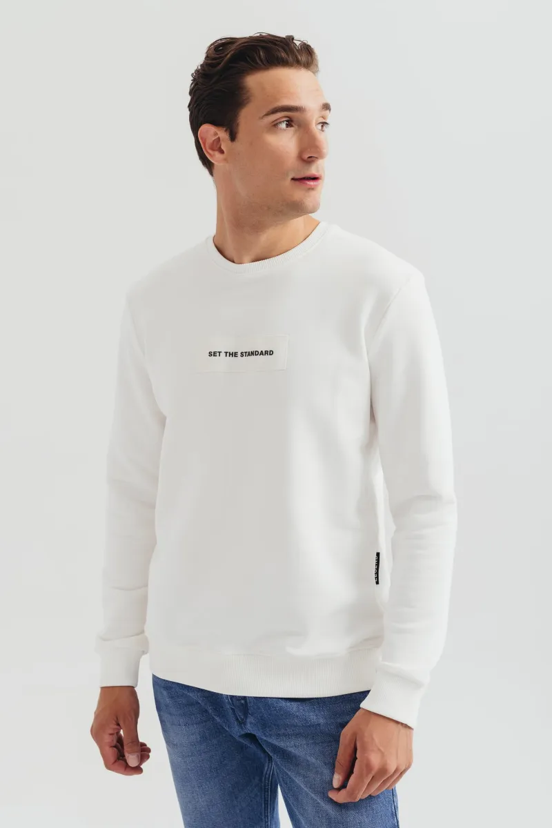 Muški beli duks sa natpisom 