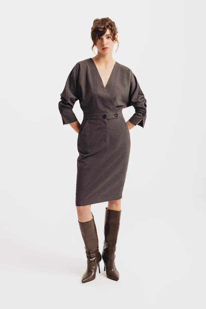 Poslovna haljina s V izrezom