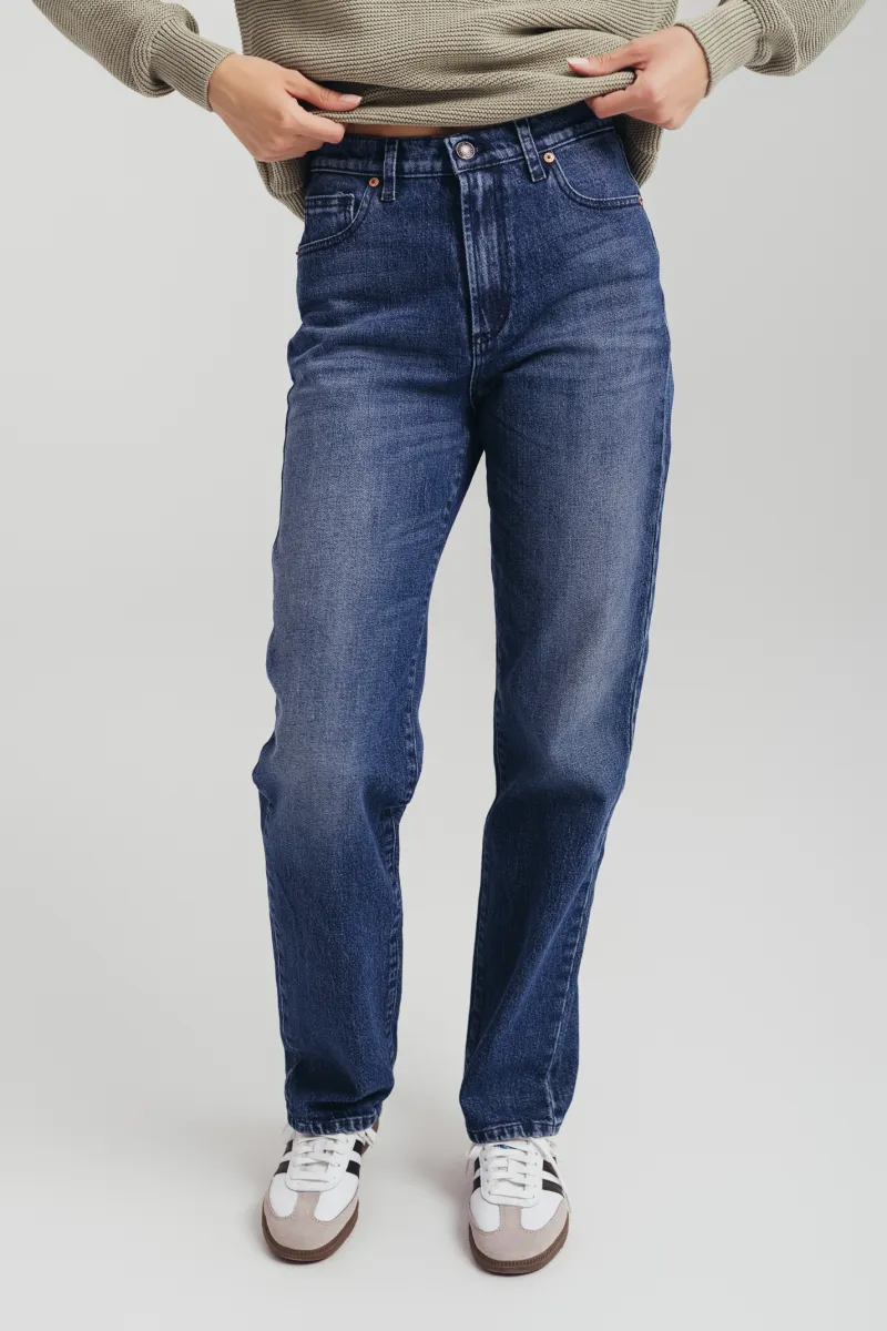 Regular fit farmerice sa ravnim nogavicama i visokim strukom-model 252