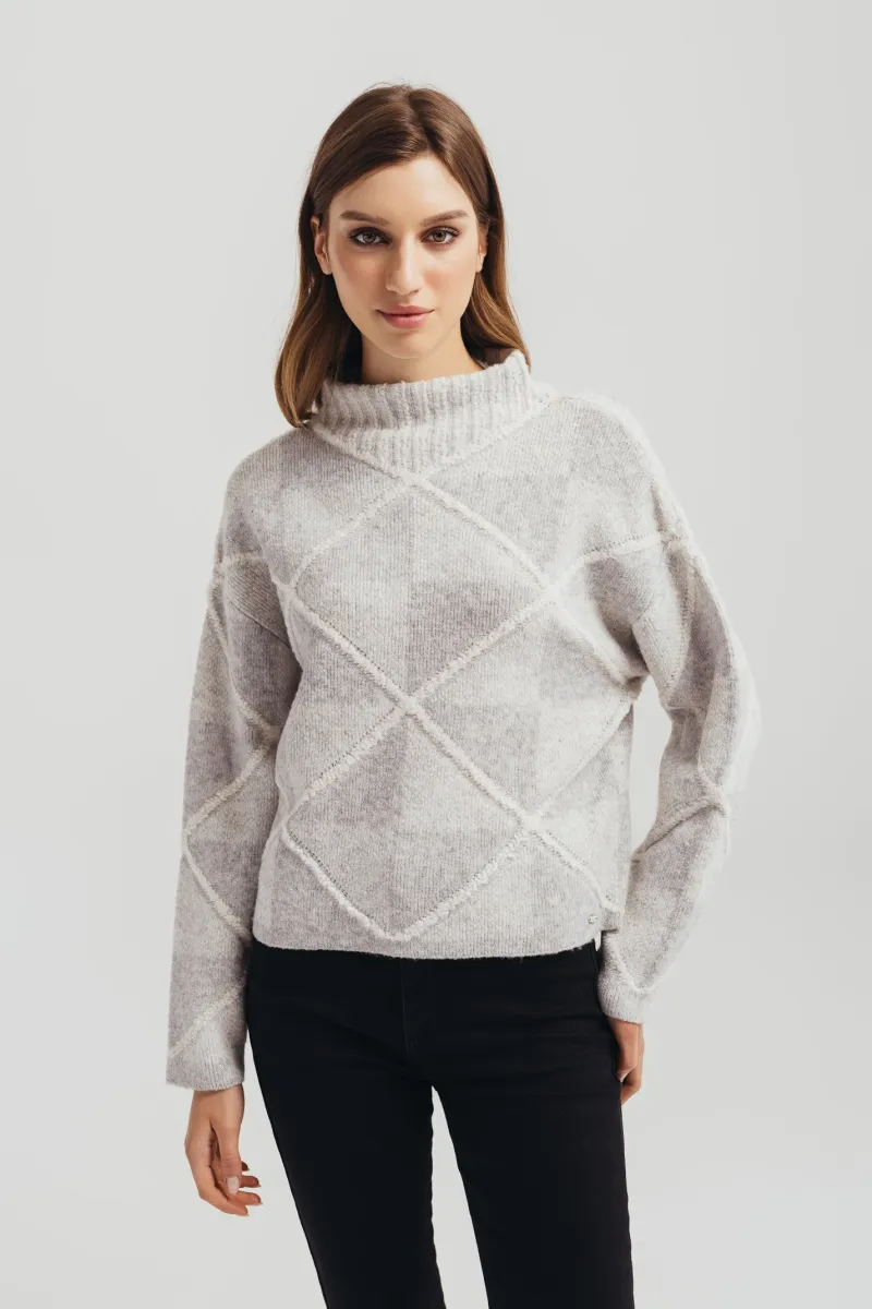 Sivi ženski džemper sa karo dezenom