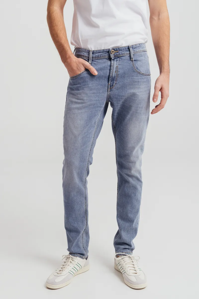 Svetlo plave skinny farmerke srednjeg struka -model 131