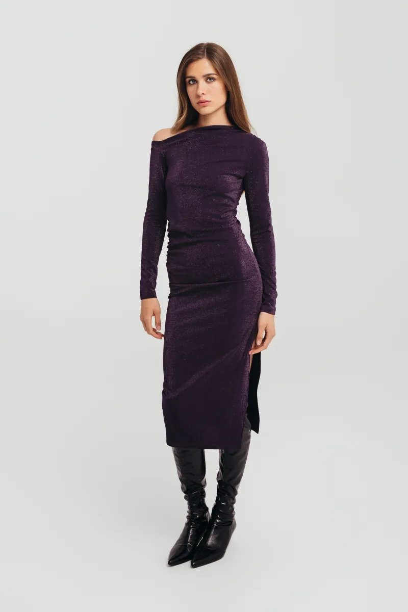 Tamno ljubičasta uska haljina