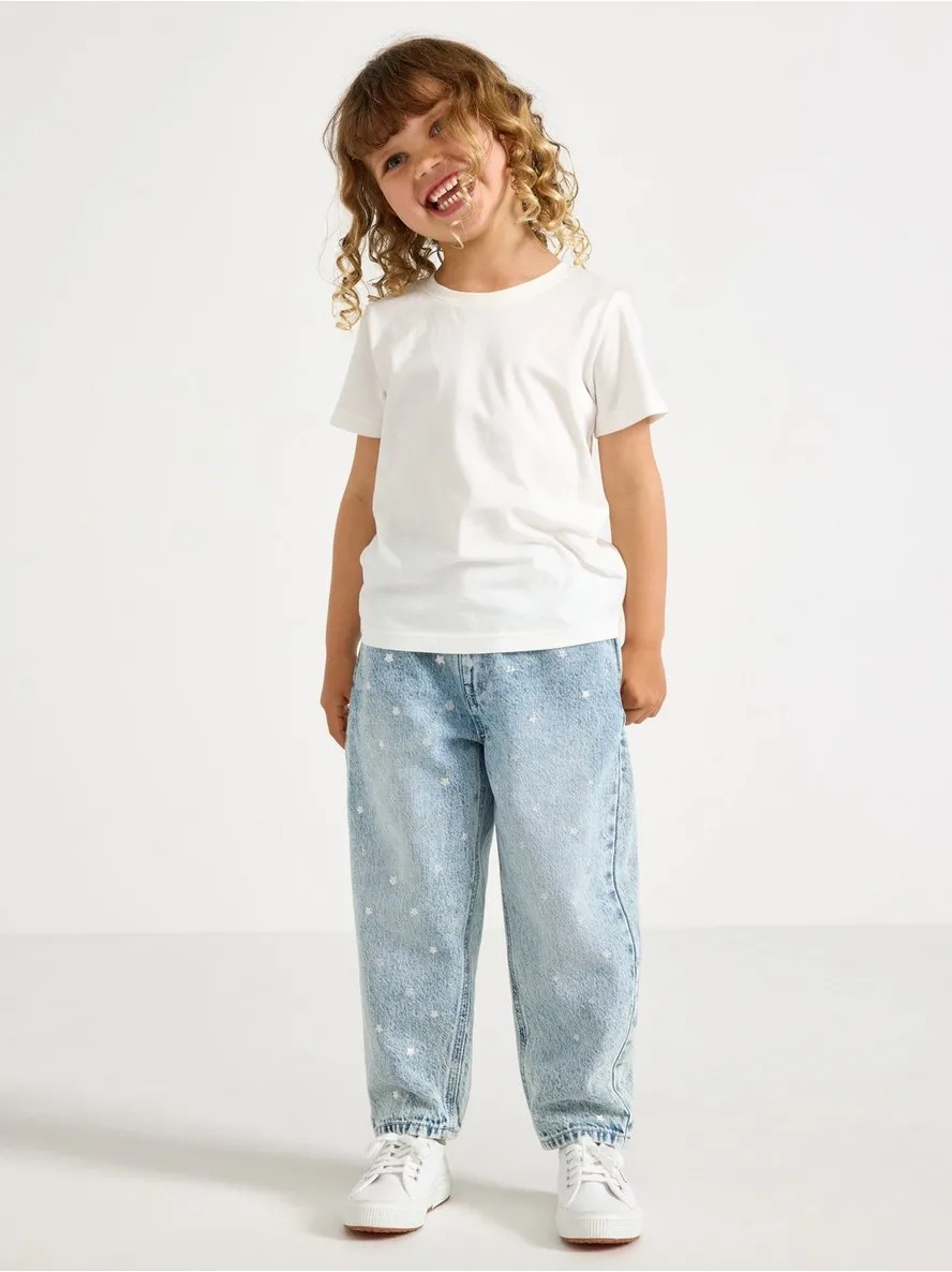 Farmerke – Barrel jeans with stars